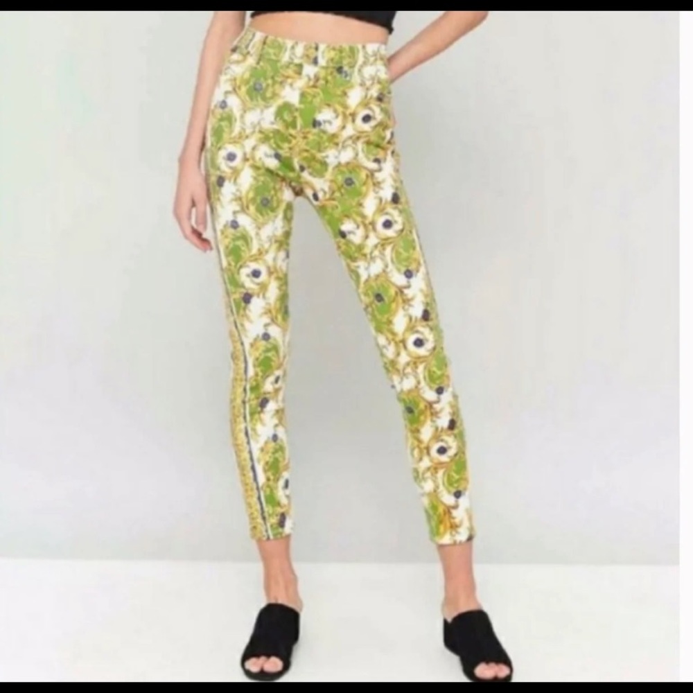 BDG Urban Outfitters Baroque Style Printed Hugh Wasted Jeans | Size 27  Like New